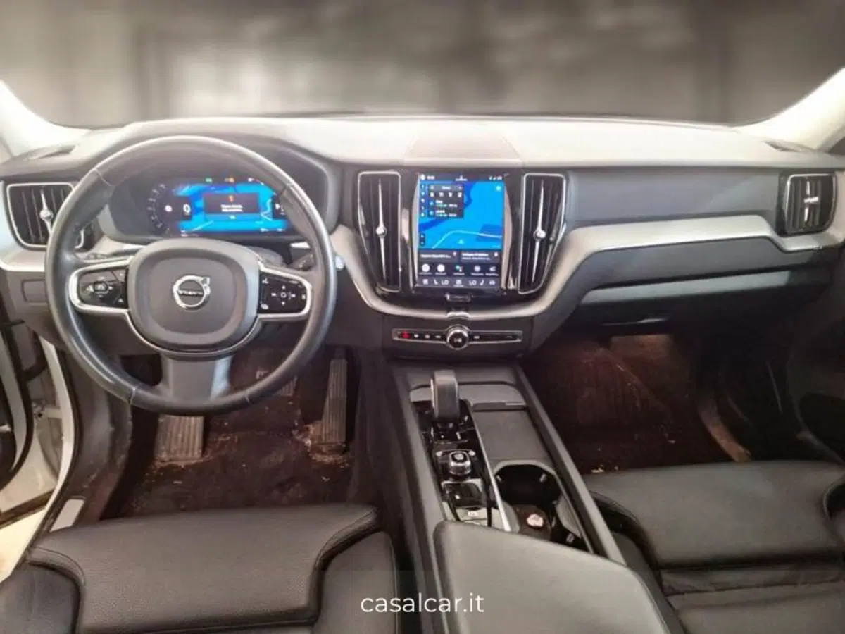 Volvo XC60 usata a Salerno (8)
