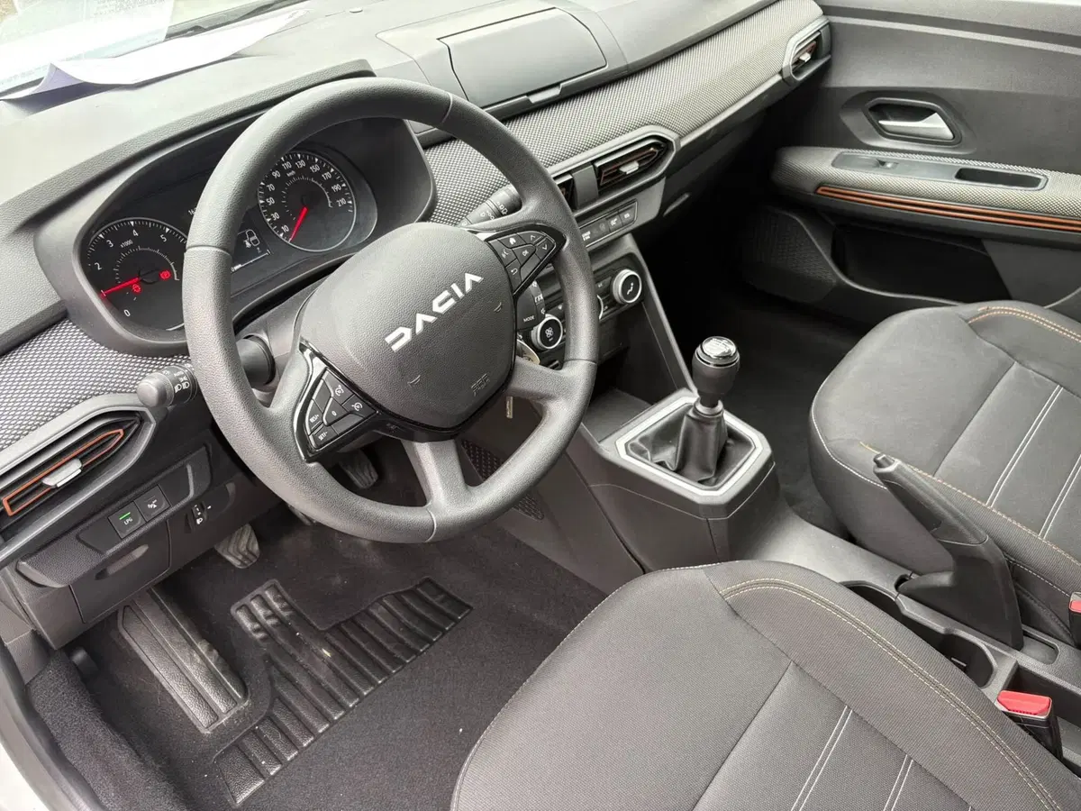 Dacia Sandero usata a Bergamo (10)