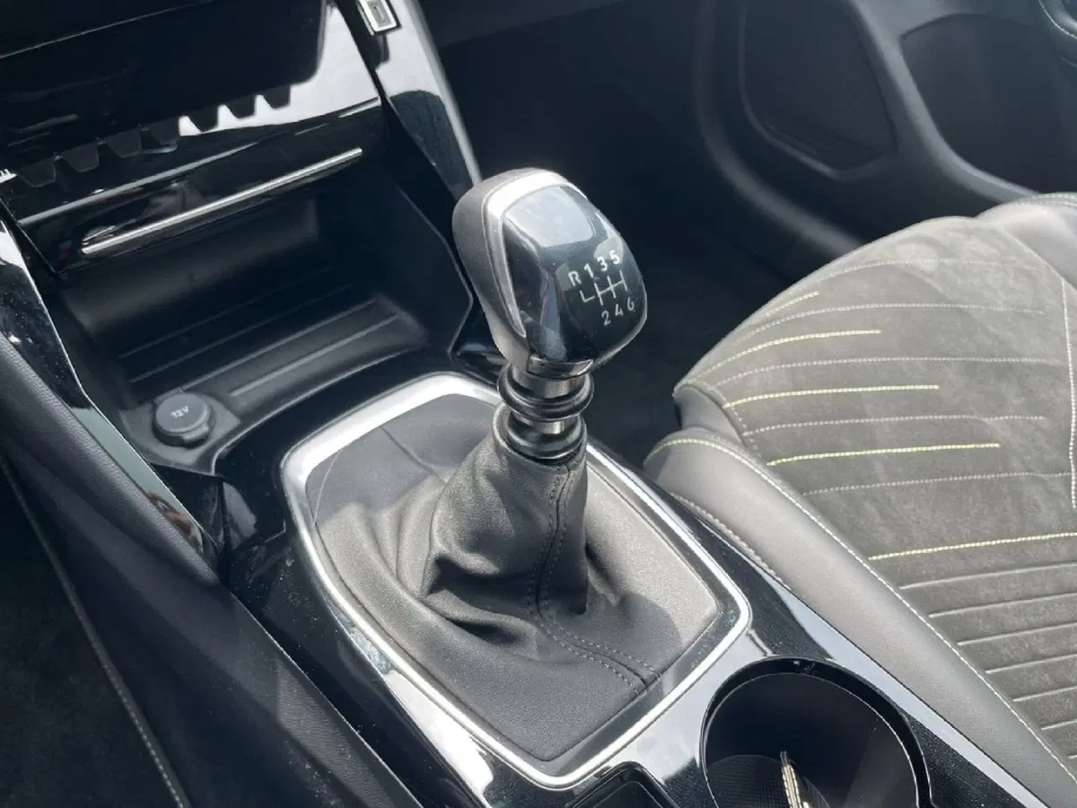 Peugeot 208 usata a Torino (13)