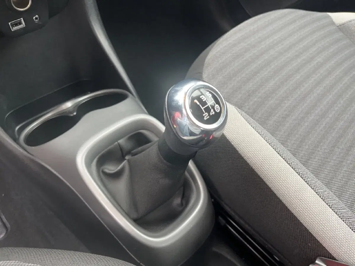 Toyota Aygo usata a Torino (12)