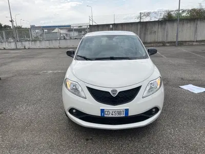 Lancia Ypsilon 1.0 FireFly 5 porte S&amp;S Hybrid Gold Plus del 2021 usata a Torino