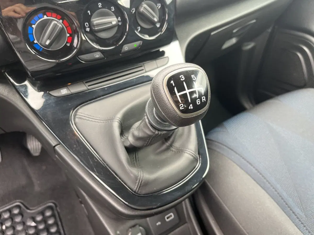 Lancia Ypsilon usata a Torino (12)