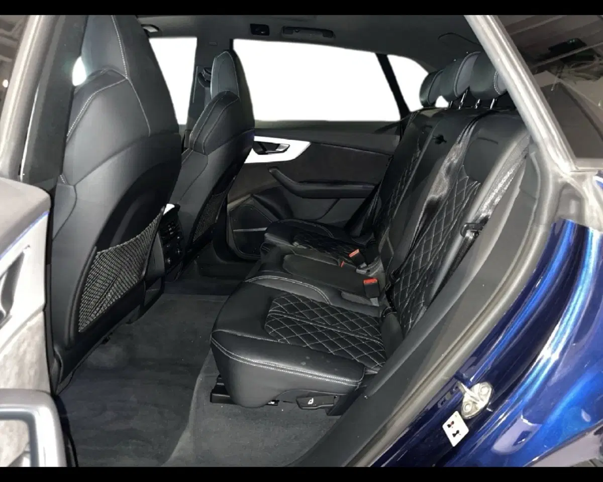 Audi RS Q8 usata a Torino (15)