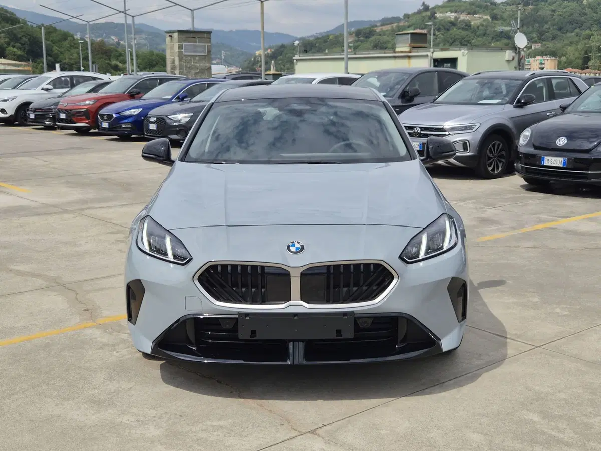 BMW Serie 1 nuova a Genova (2)