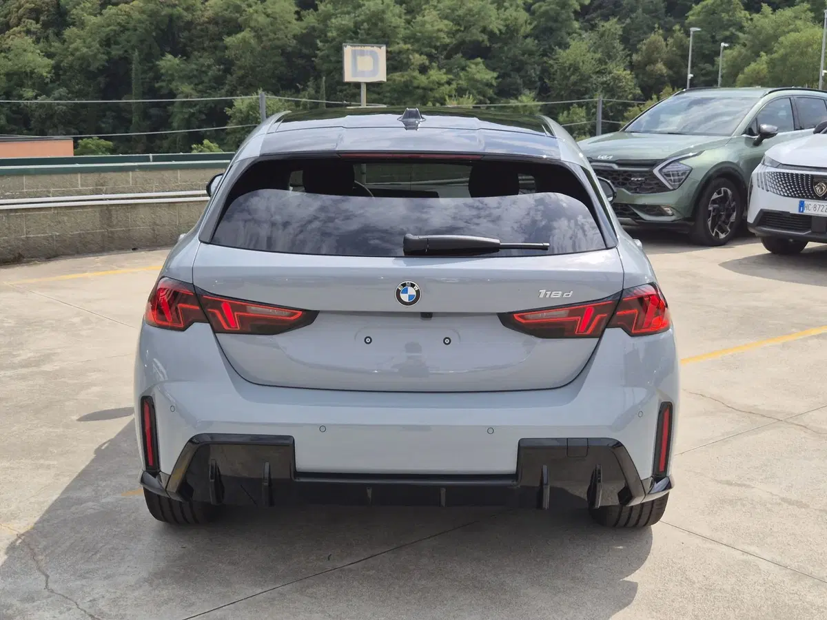 BMW Serie 1 nuova a Genova (3)