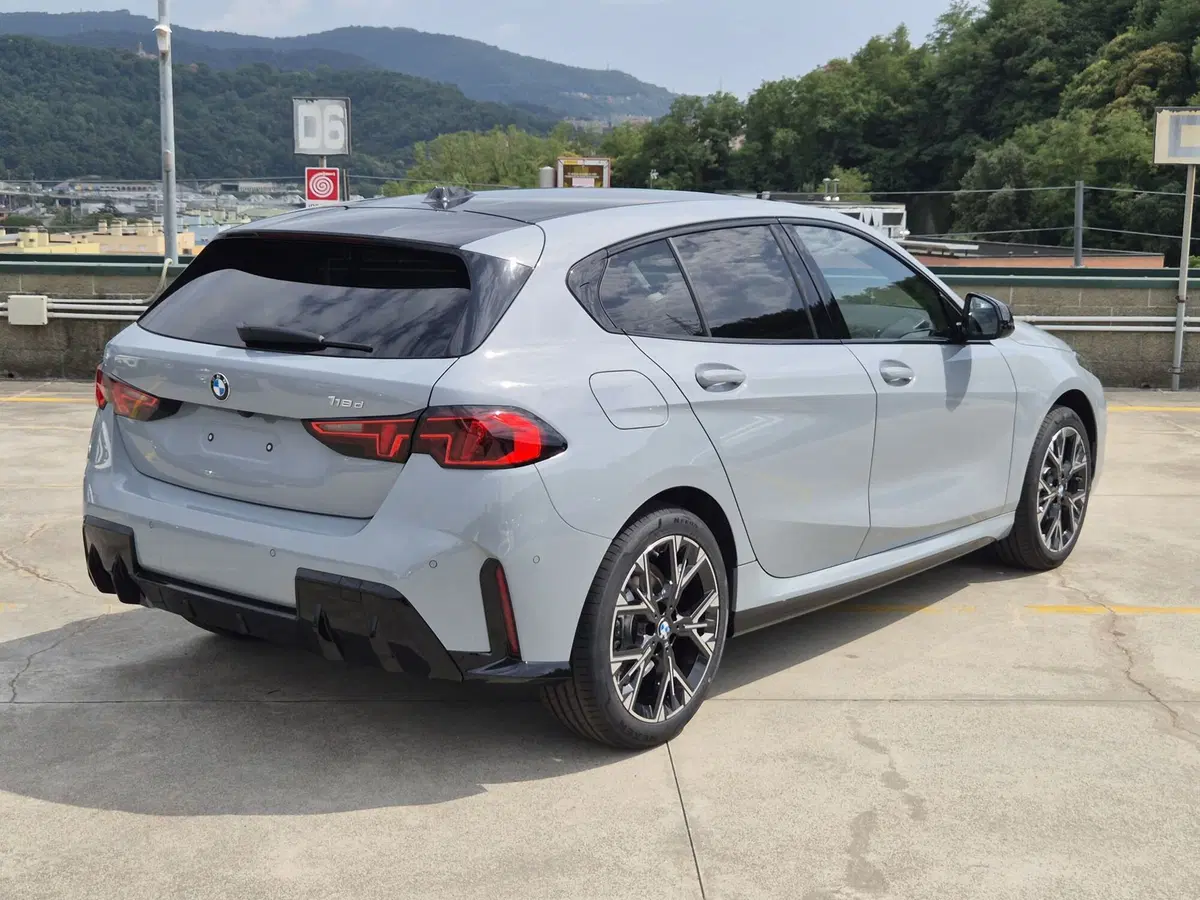 BMW Serie 1 nuova a Genova (4)