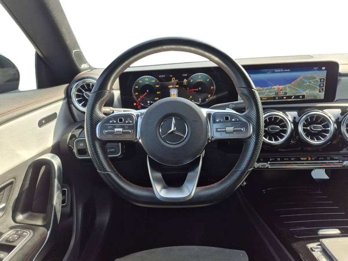Mercedes-Benz CLA Shooting Brake usata  (18)