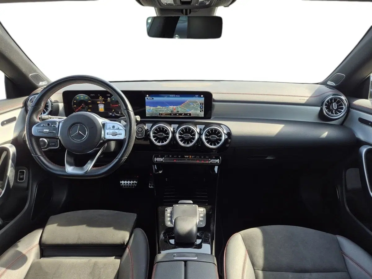 Mercedes-Benz CLA Shooting Brake usata  (8)