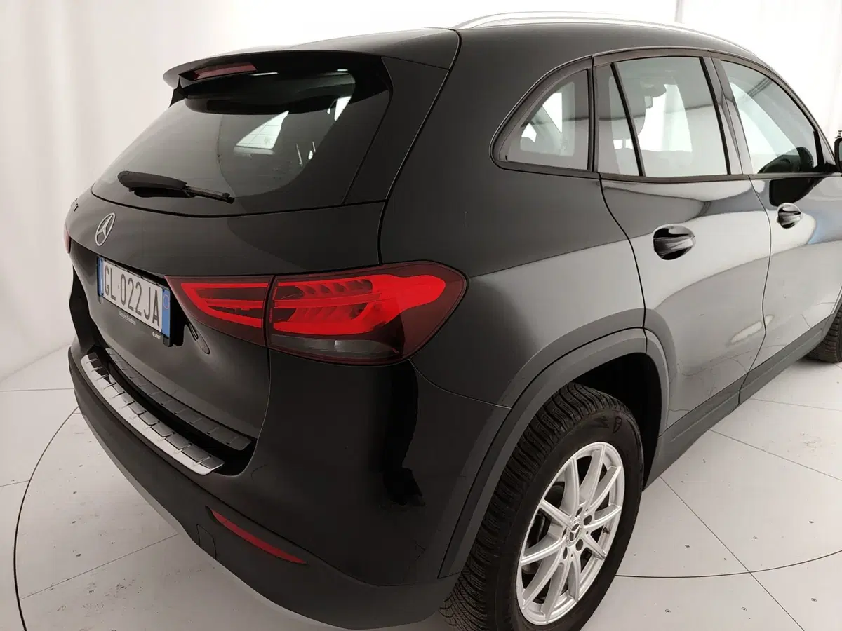 Mercedes-Benz GLA SUV usata a Caserta (12)