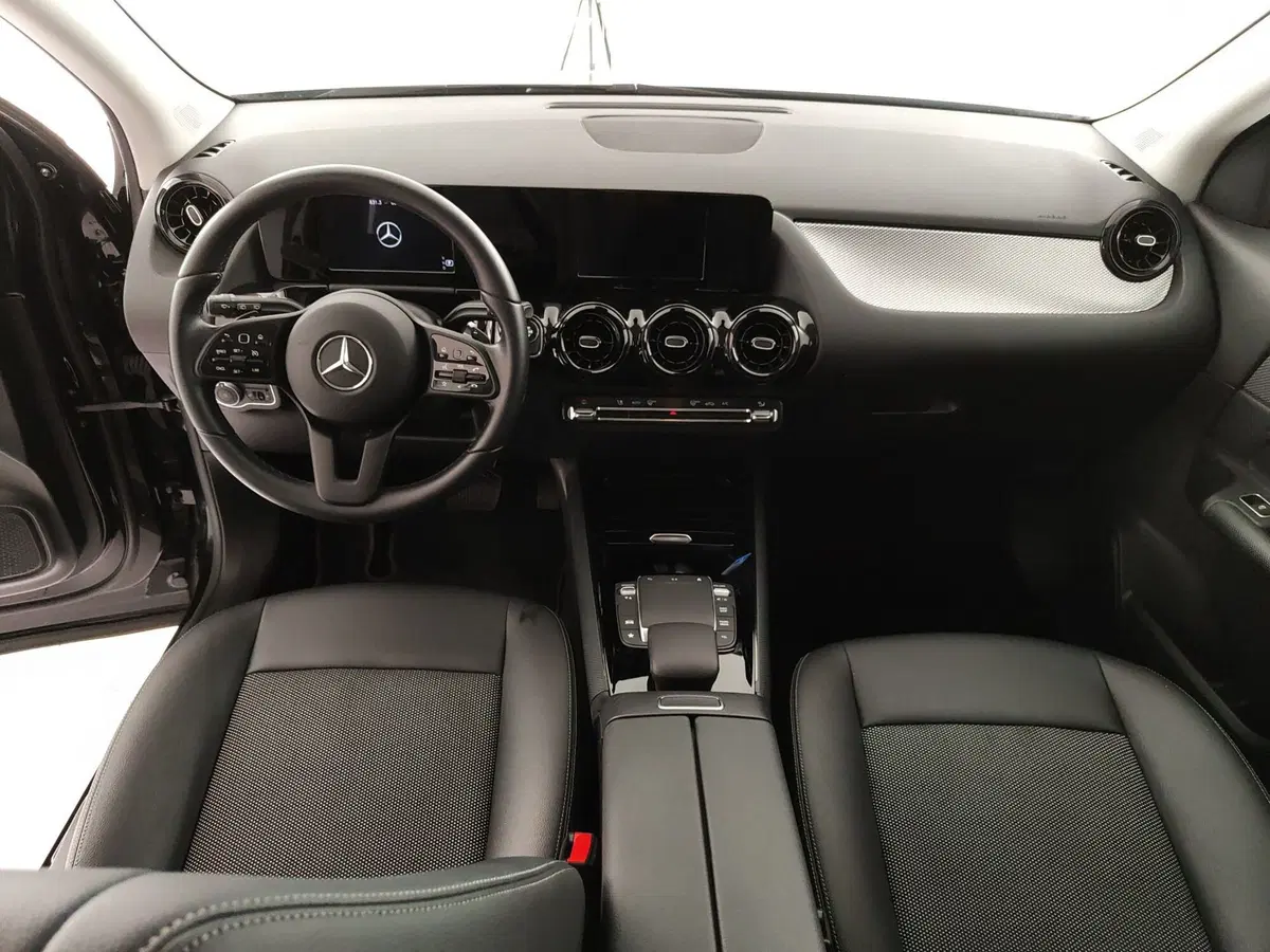 Mercedes-Benz GLA SUV usata a Caserta (15)