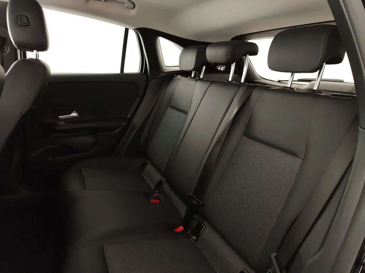 Mercedes-Benz GLA SUV usata a Caserta (19)