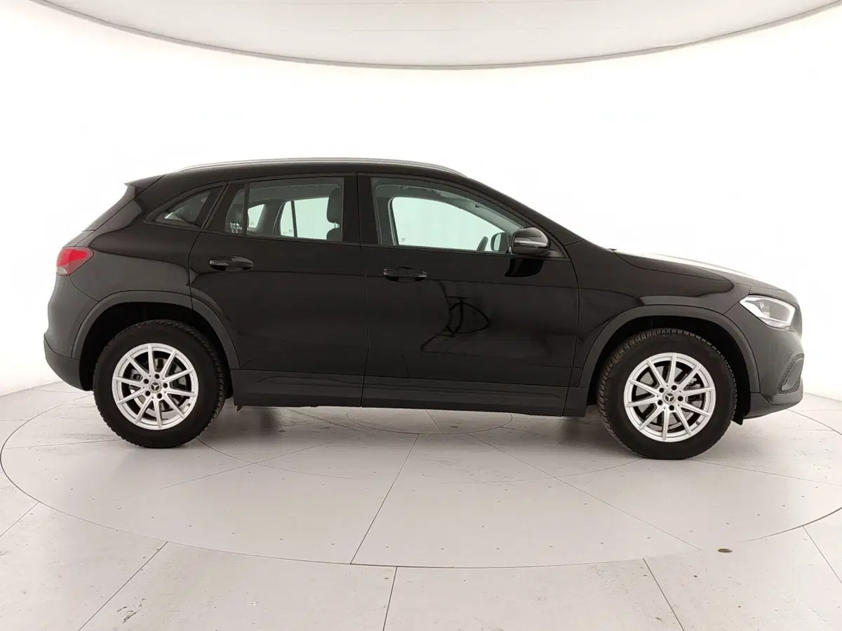 Mercedes-Benz GLA SUV usata a Caserta (8)