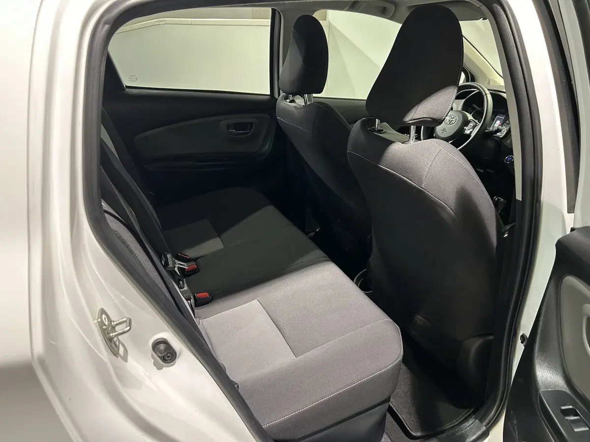 Toyota Yaris usata a Milano (6)