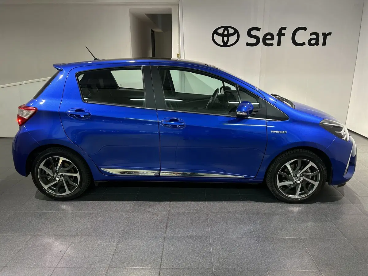 Toyota Yaris usata a Milano (14)
