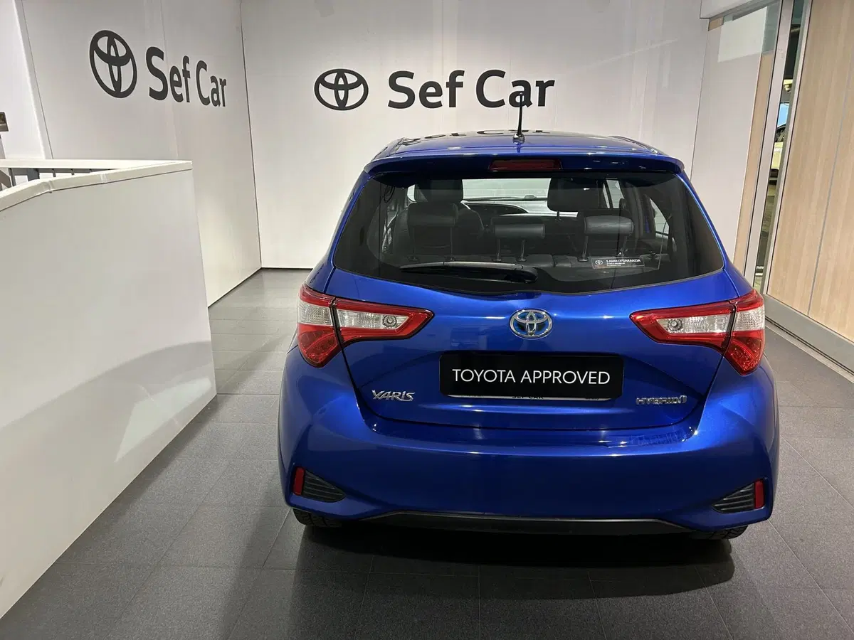 Toyota Yaris usata a Milano (4)