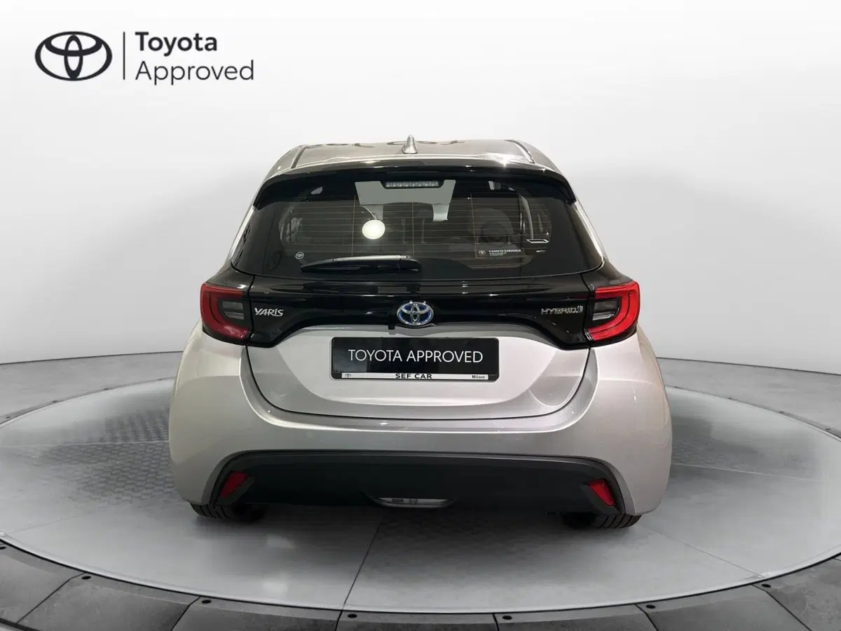 Toyota Yaris usata a Milano (4)