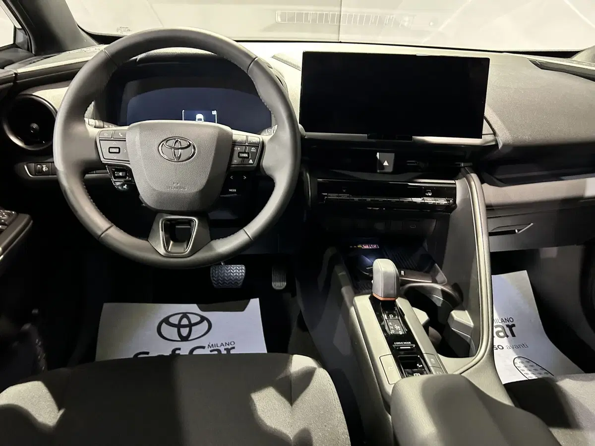 Toyota Toyota C-HR usata a Milano (9)