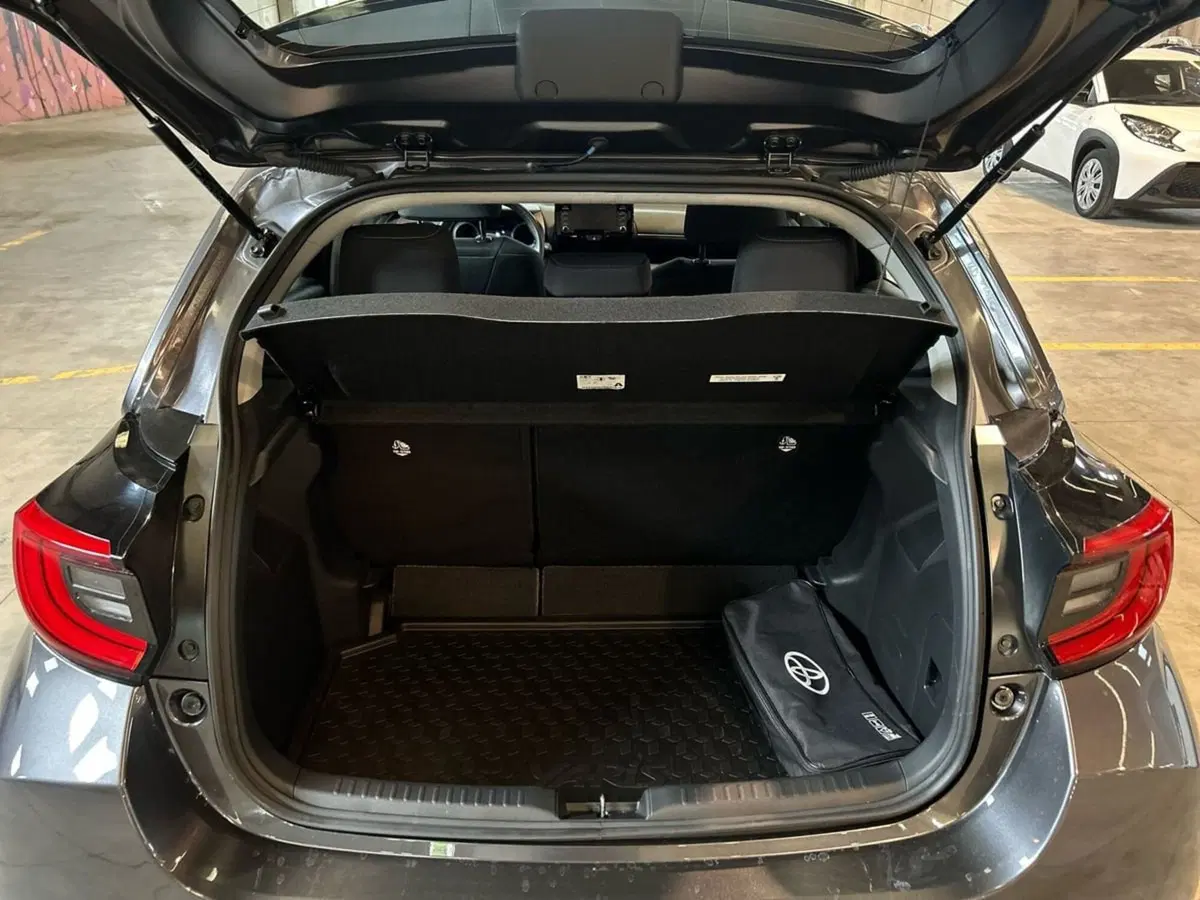 Toyota Yaris usata a Milano (6)