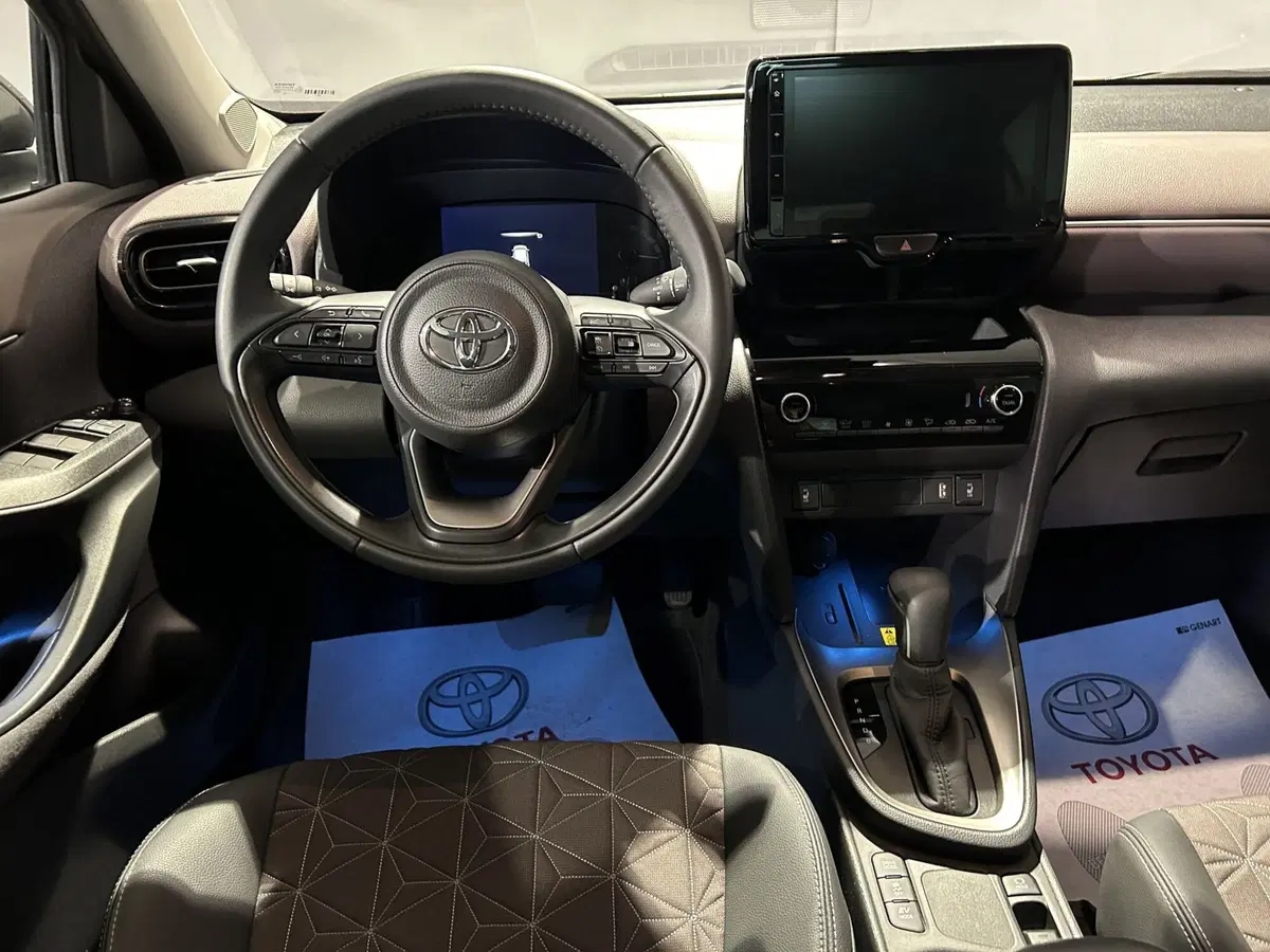 Toyota Yaris Cross usata a Milano (5)