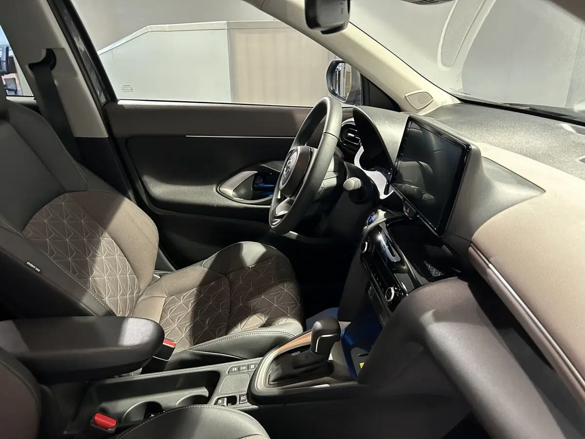 Toyota Yaris Cross usata a Milano (9)