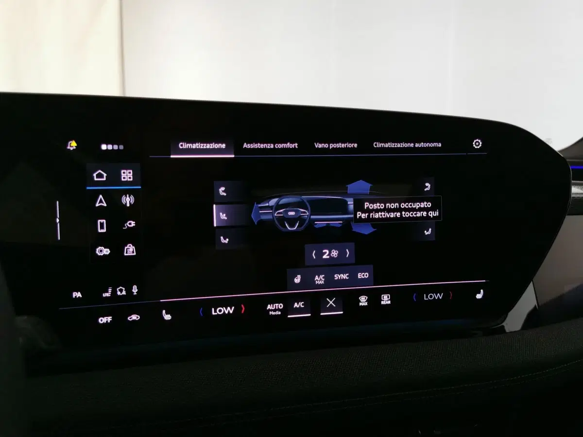 Audi A6 Avant e-Tron usata a Teramo (15)