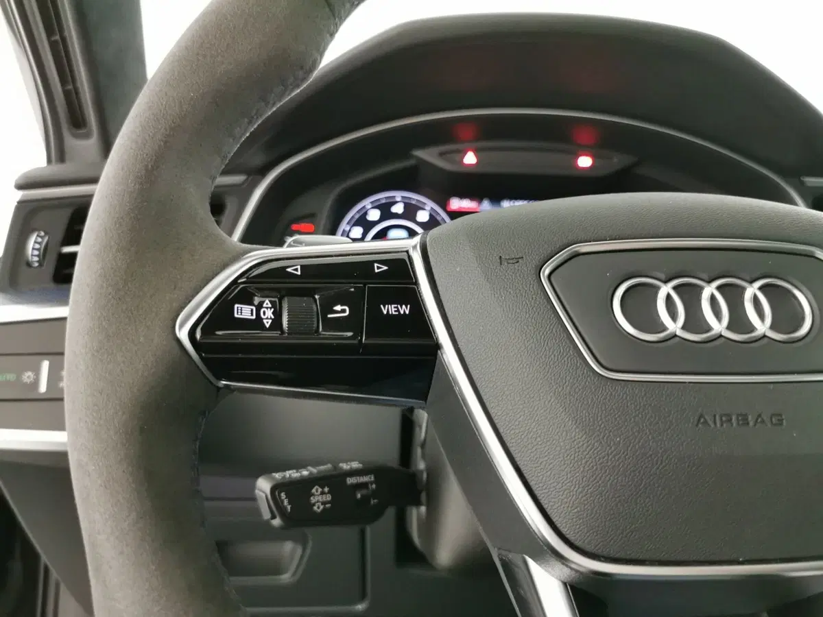Audi A6 Avant e-Tron usata a Teramo (10)