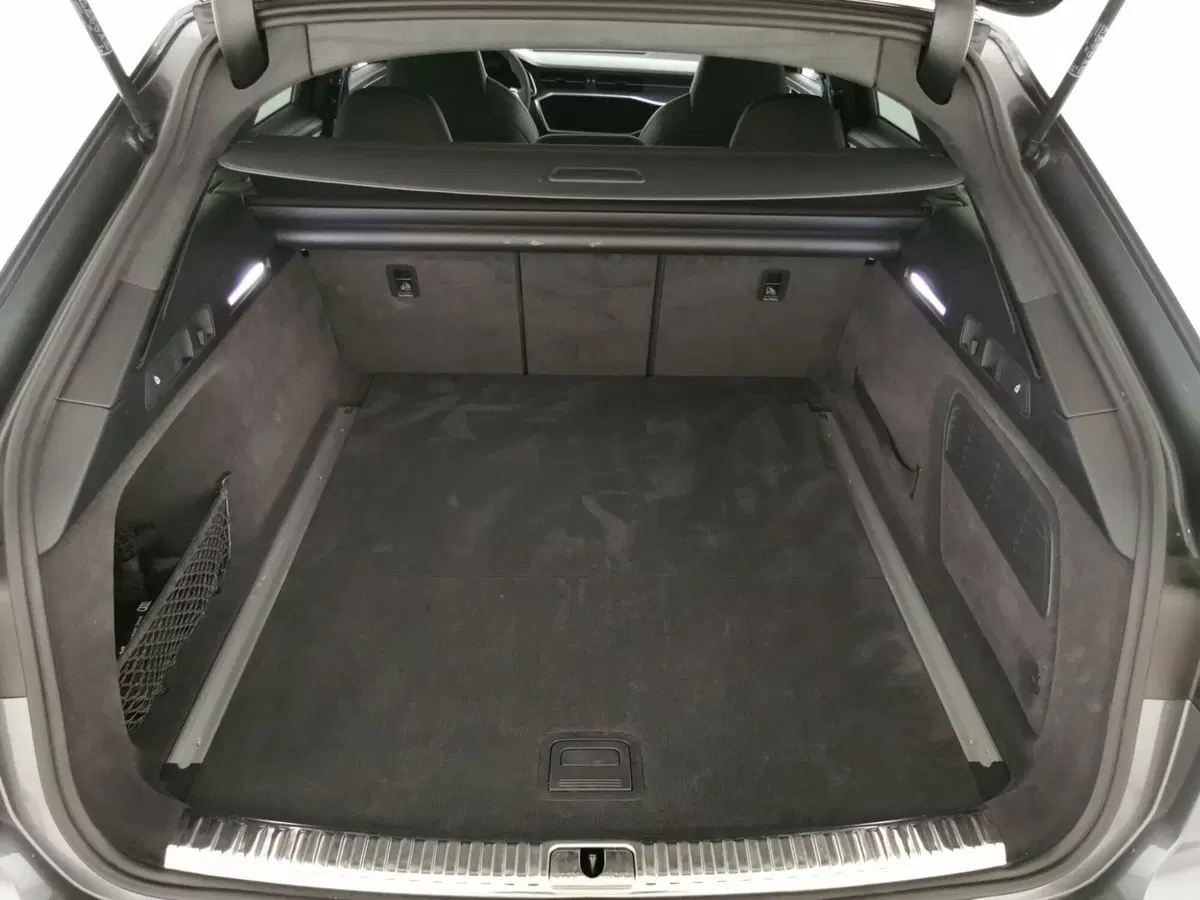 Audi A6 Avant e-Tron usata a Teramo (7)