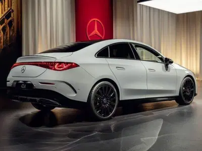 Mercedes-Benz CLA Elettrica 200 Premium nuova a Pisa