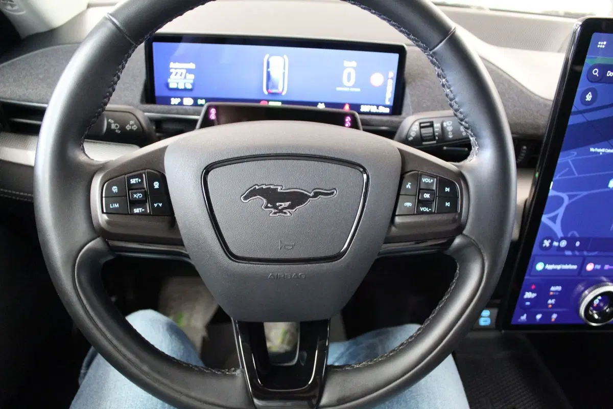Ford Mustang Mach-E usata a Cremona (11)