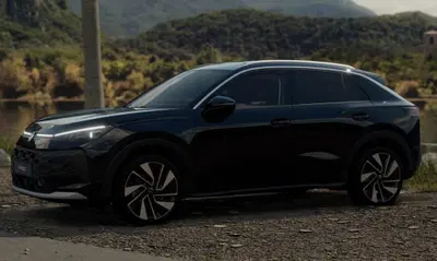 Volkswagen T-Roc 1.5 etsi Style 150cv dsg nuova a Bologna