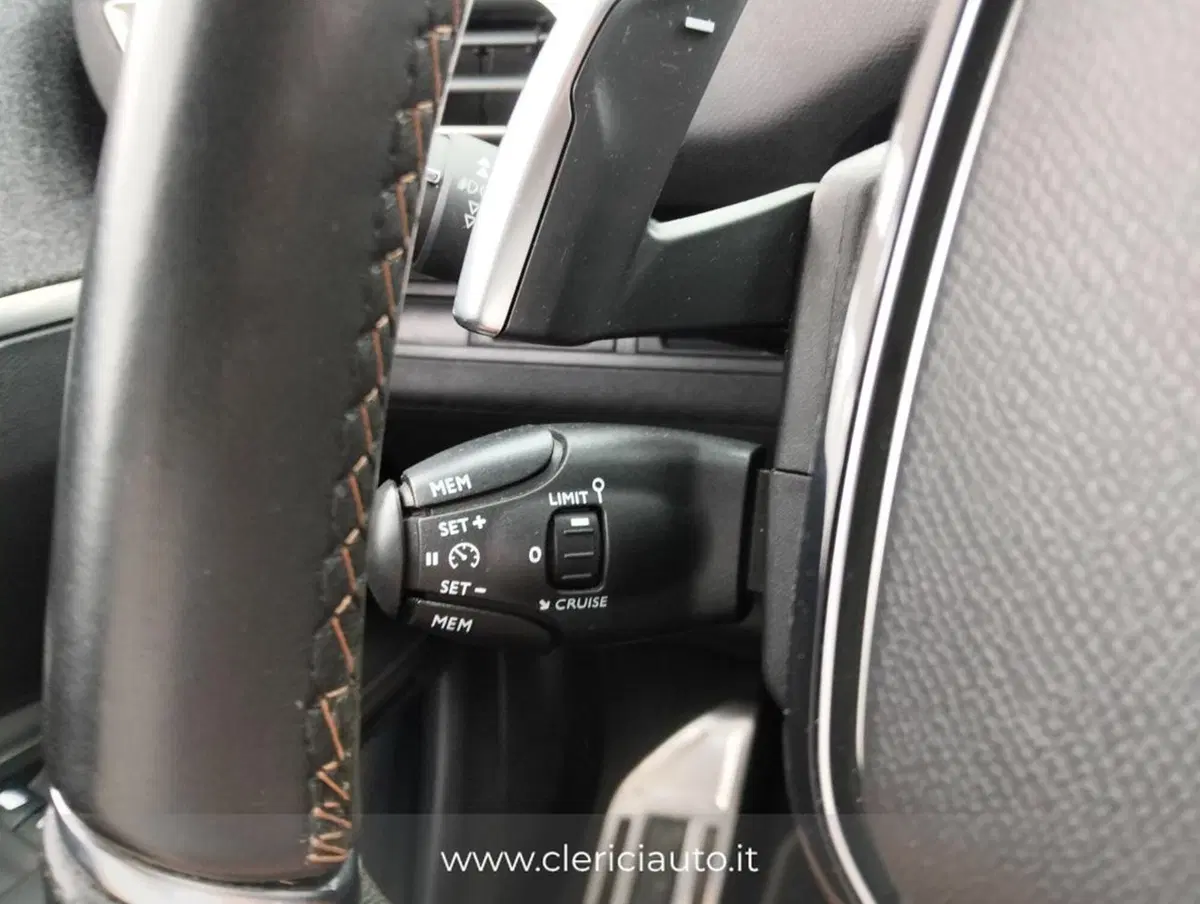 Peugeot 3008 usata a Como (11)