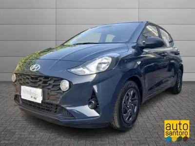 Hyundai i10 1.0 MPI Advanced del 2022 usata a Salerno