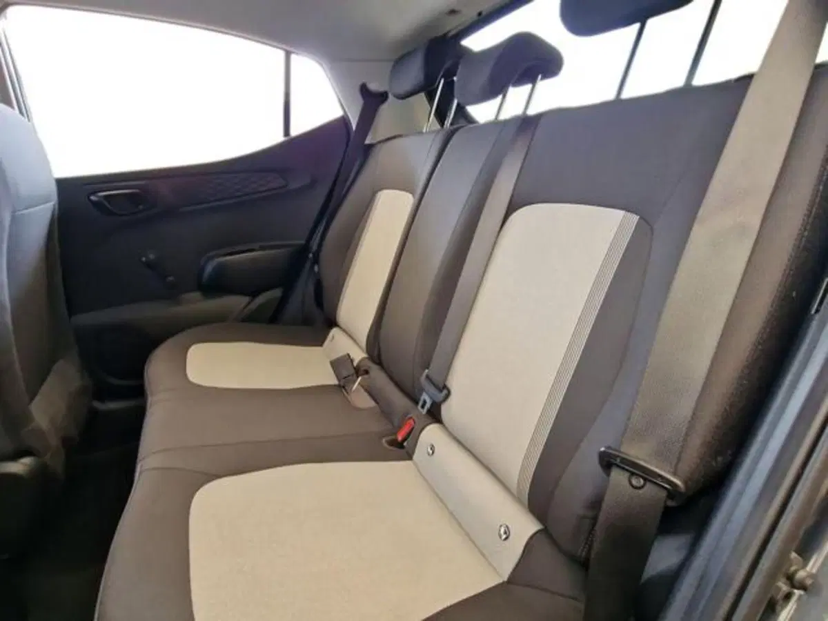 Hyundai i10 usata a Salerno (15)