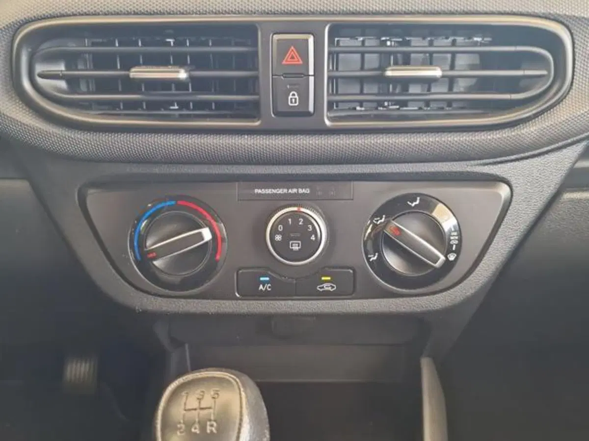 Hyundai i10 usata a Salerno (18)