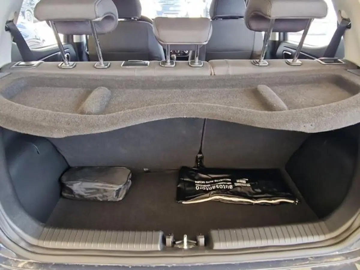 Hyundai i10 usata a Salerno (19)
