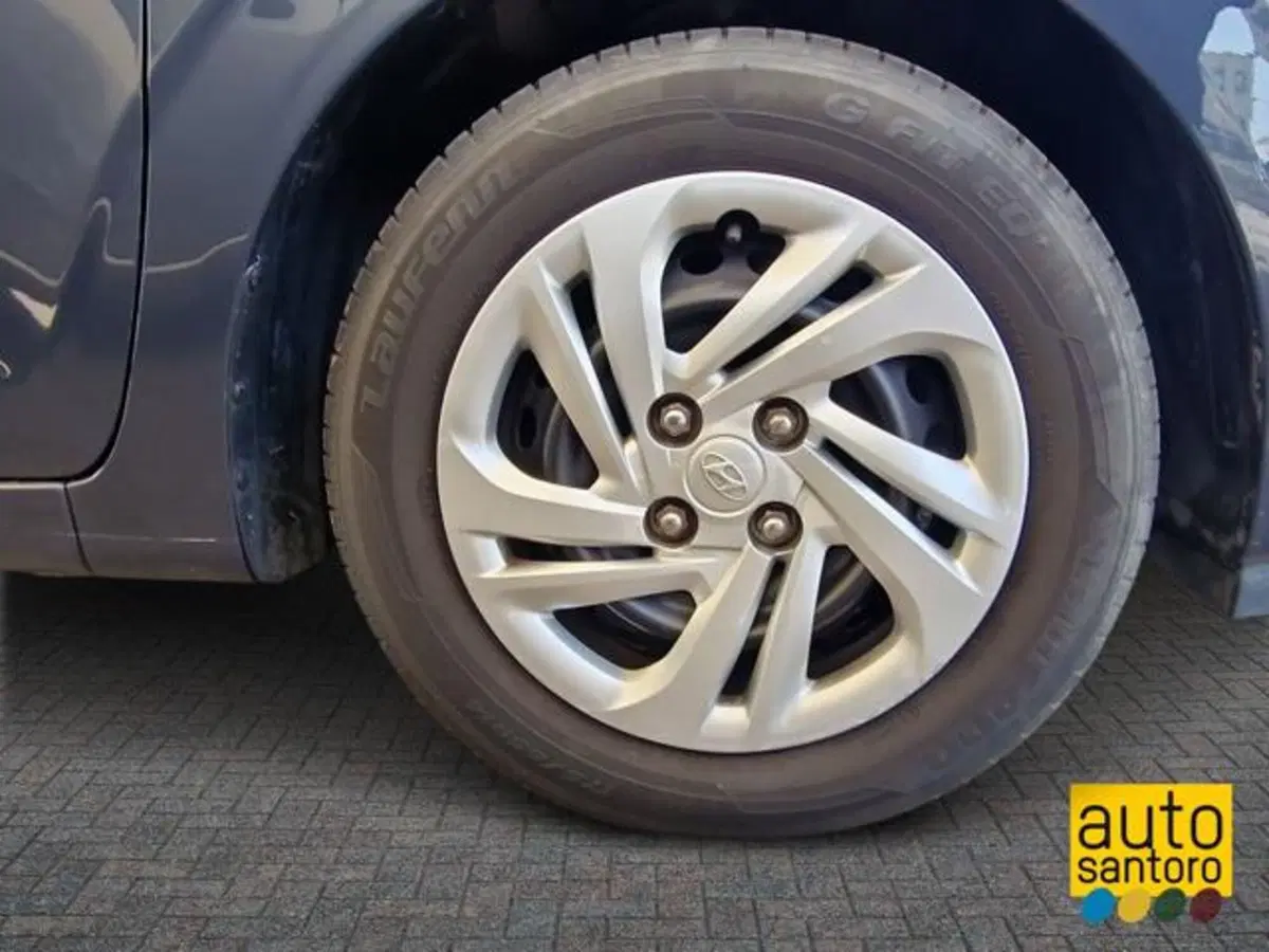 Hyundai i10 usata a Salerno (7)