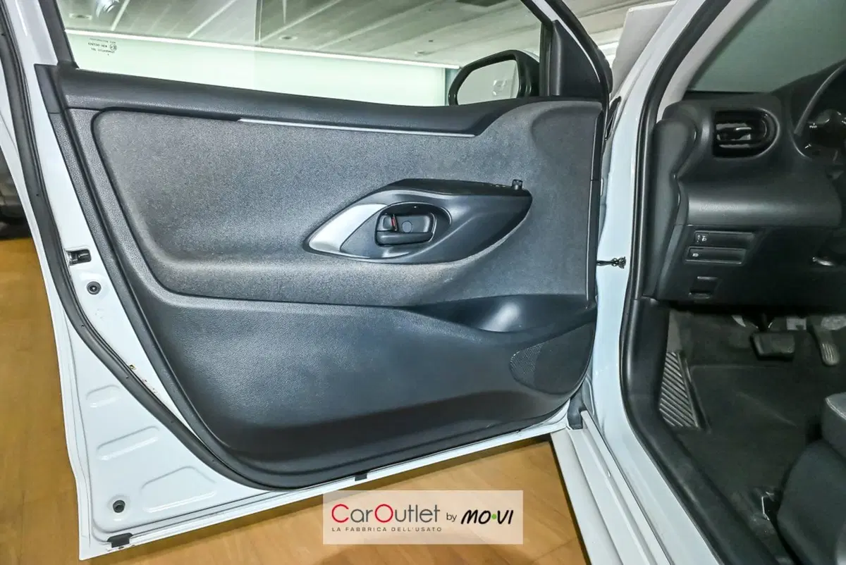 Toyota Yaris usata a Torino (15)