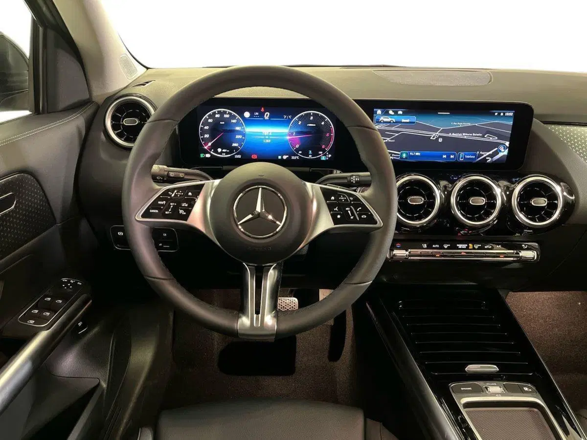 Mercedes-Benz GLA SUV usata a Monza e Brianza (11)