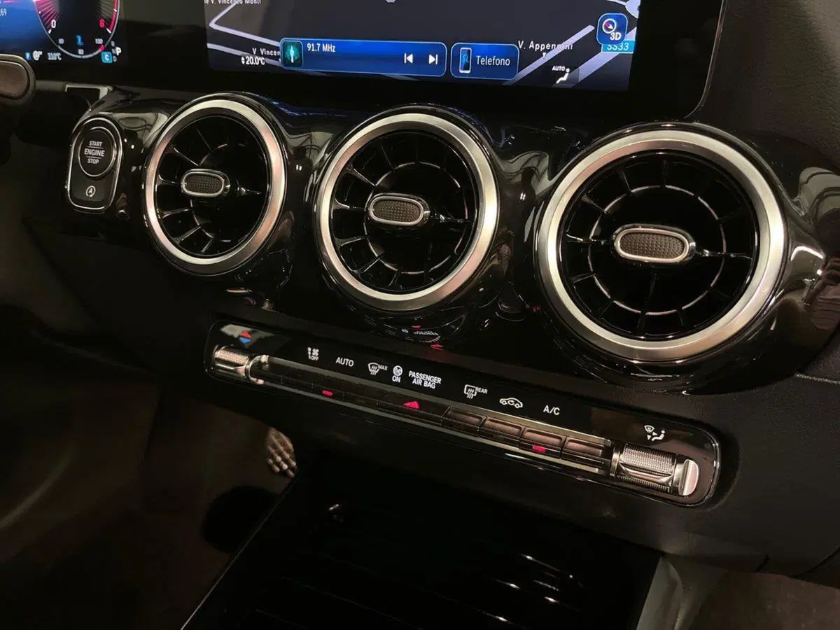 Mercedes-Benz GLA SUV usata a Monza e Brianza (14)