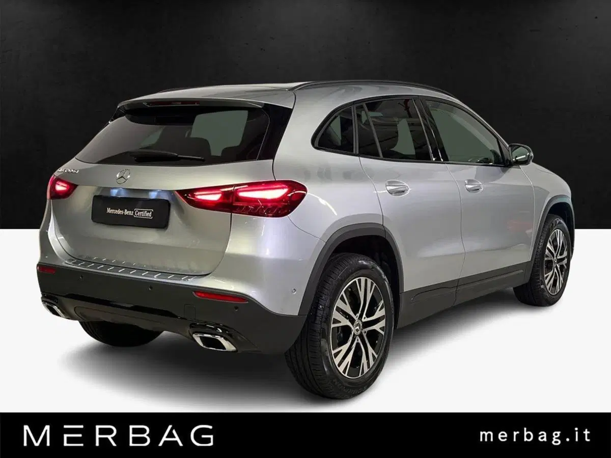 Mercedes-Benz GLA SUV usata a Monza e Brianza (2)