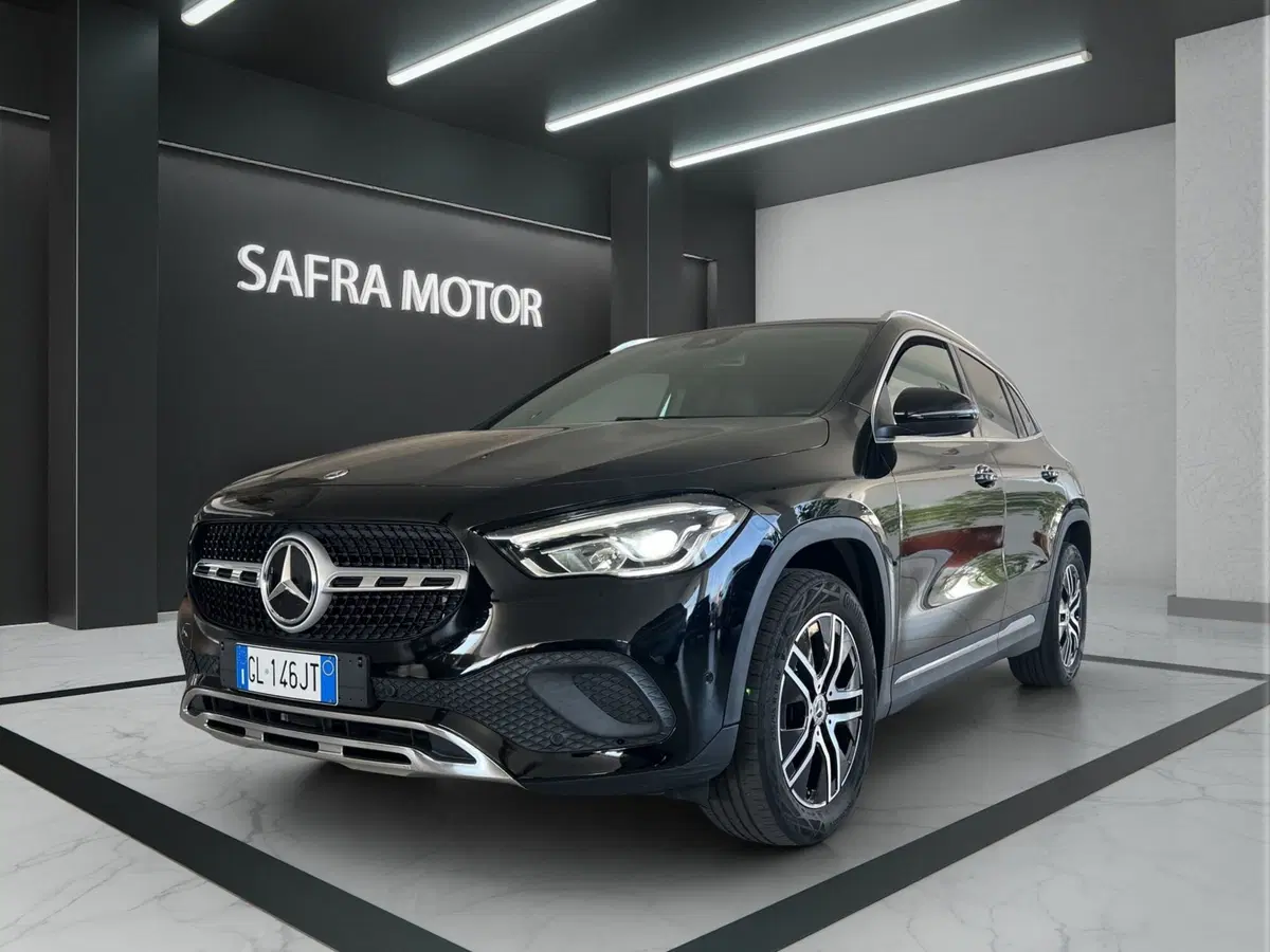 Mercedes-Benz GLA SUV usata a Cosenza