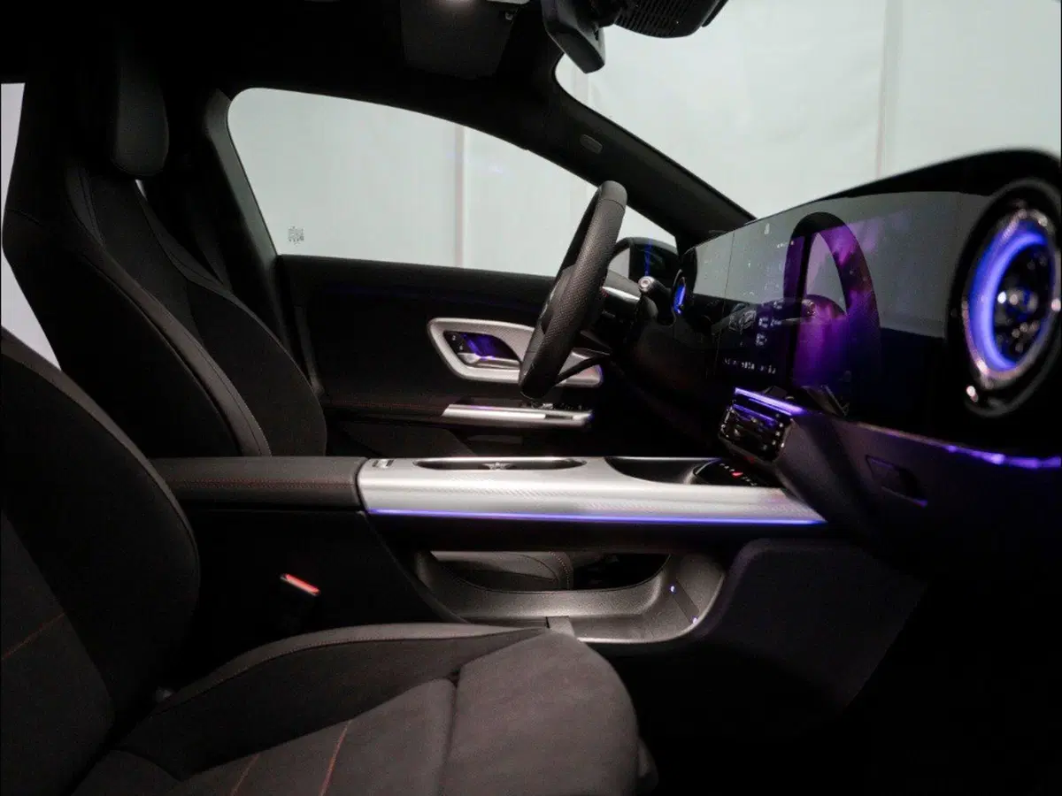 Mercedes-Benz CLA Shooting Brake nuova a Rimini (17)