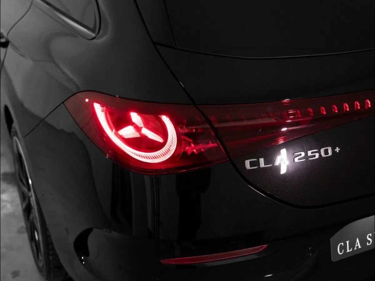 Mercedes-Benz CLA Shooting Brake nuova a Rimini (8)