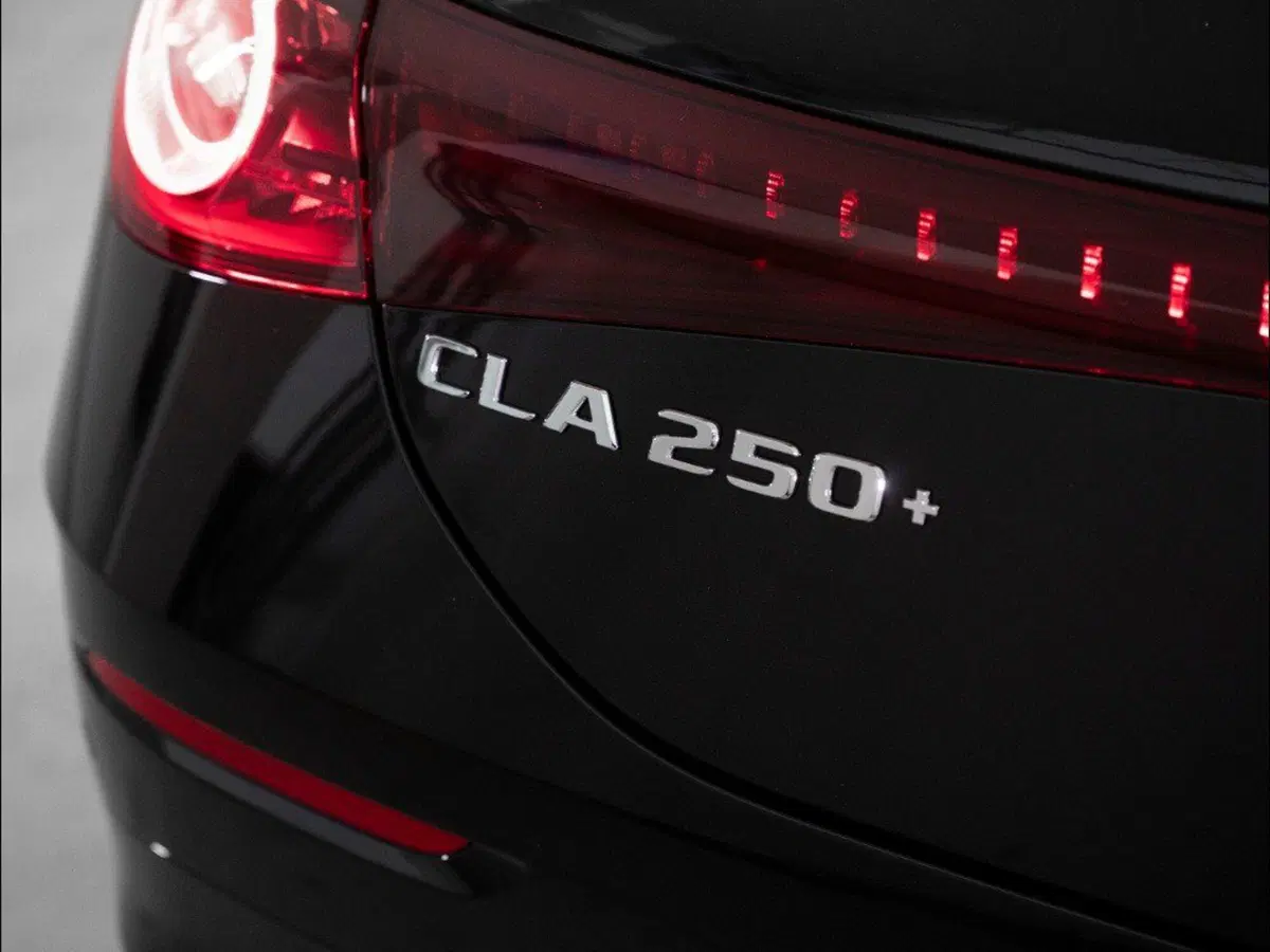 Mercedes-Benz CLA Shooting Brake nuova a Rimini (9)