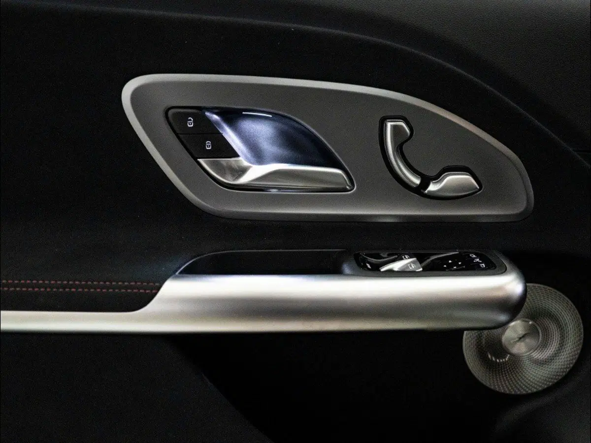 Mercedes-Benz GLB nuova a Rimini (10)