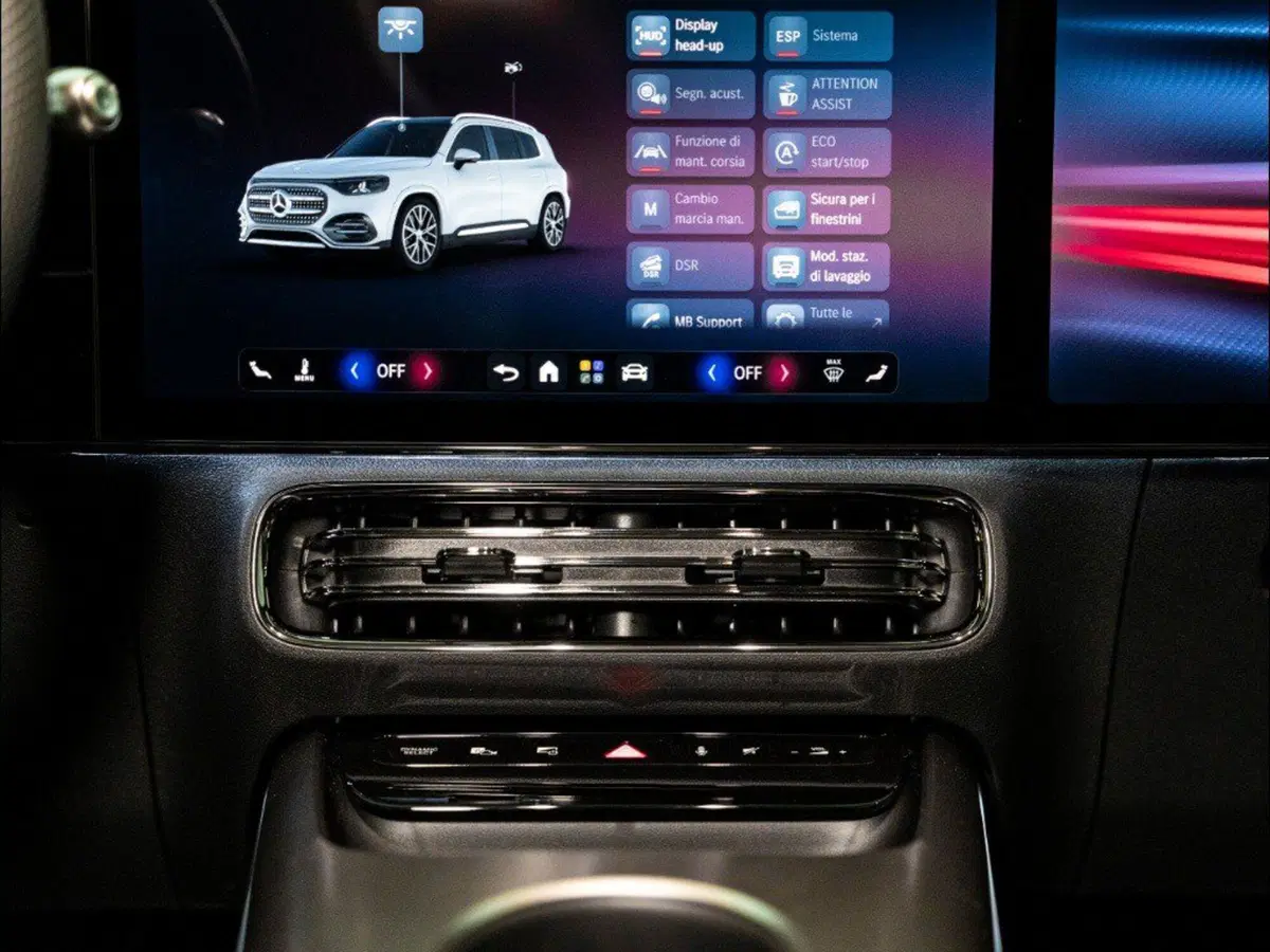 Mercedes-Benz GLB nuova a Rimini (18)
