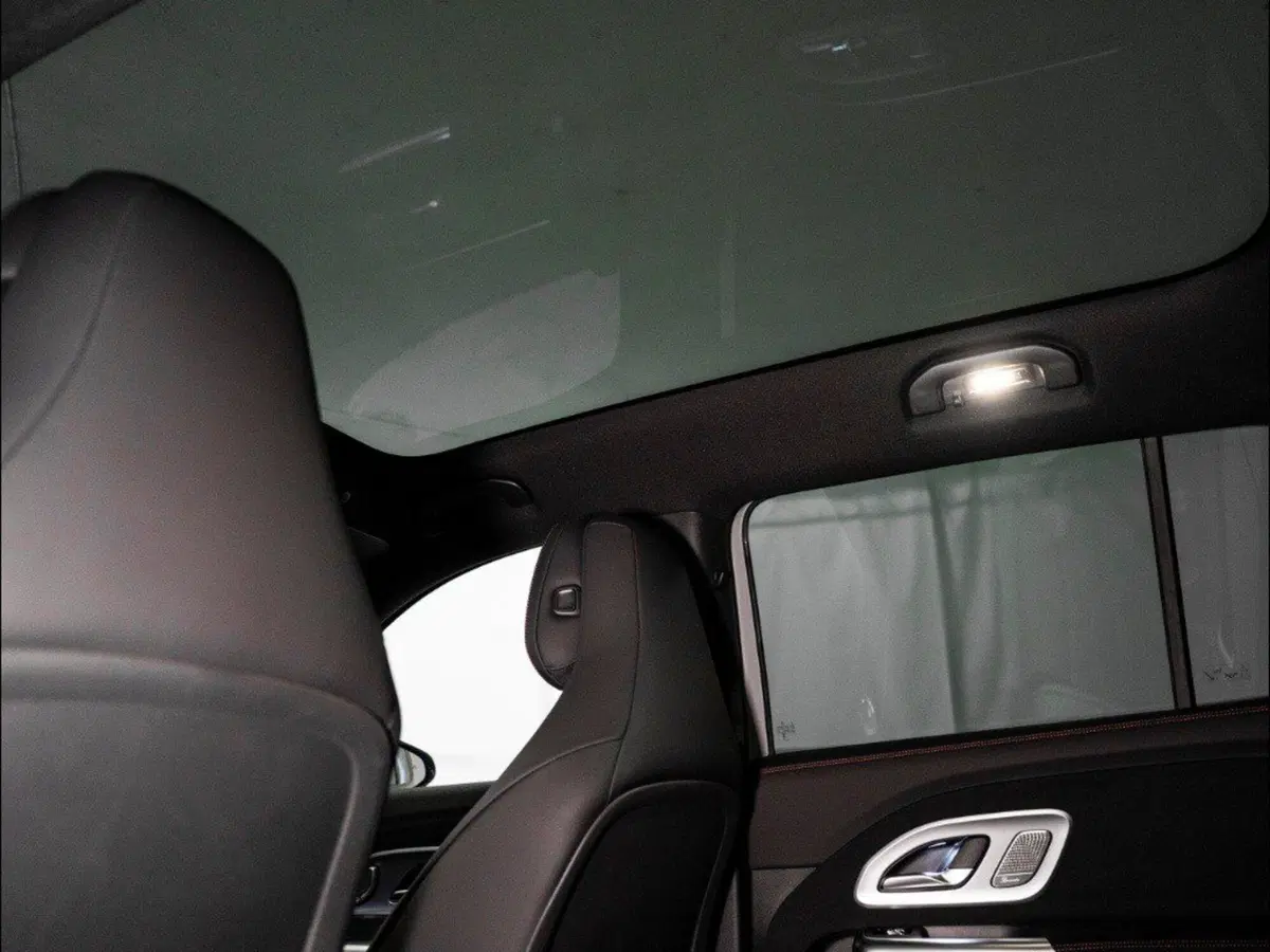 Mercedes-Benz GLB nuova a Rimini (9)