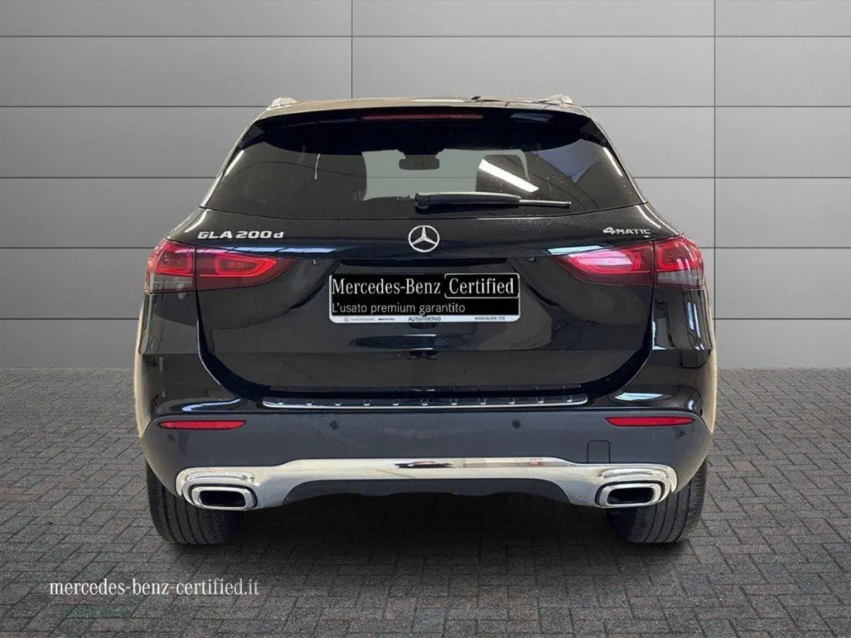 Mercedes-Benz GLA SUV usata a Macerata (4)