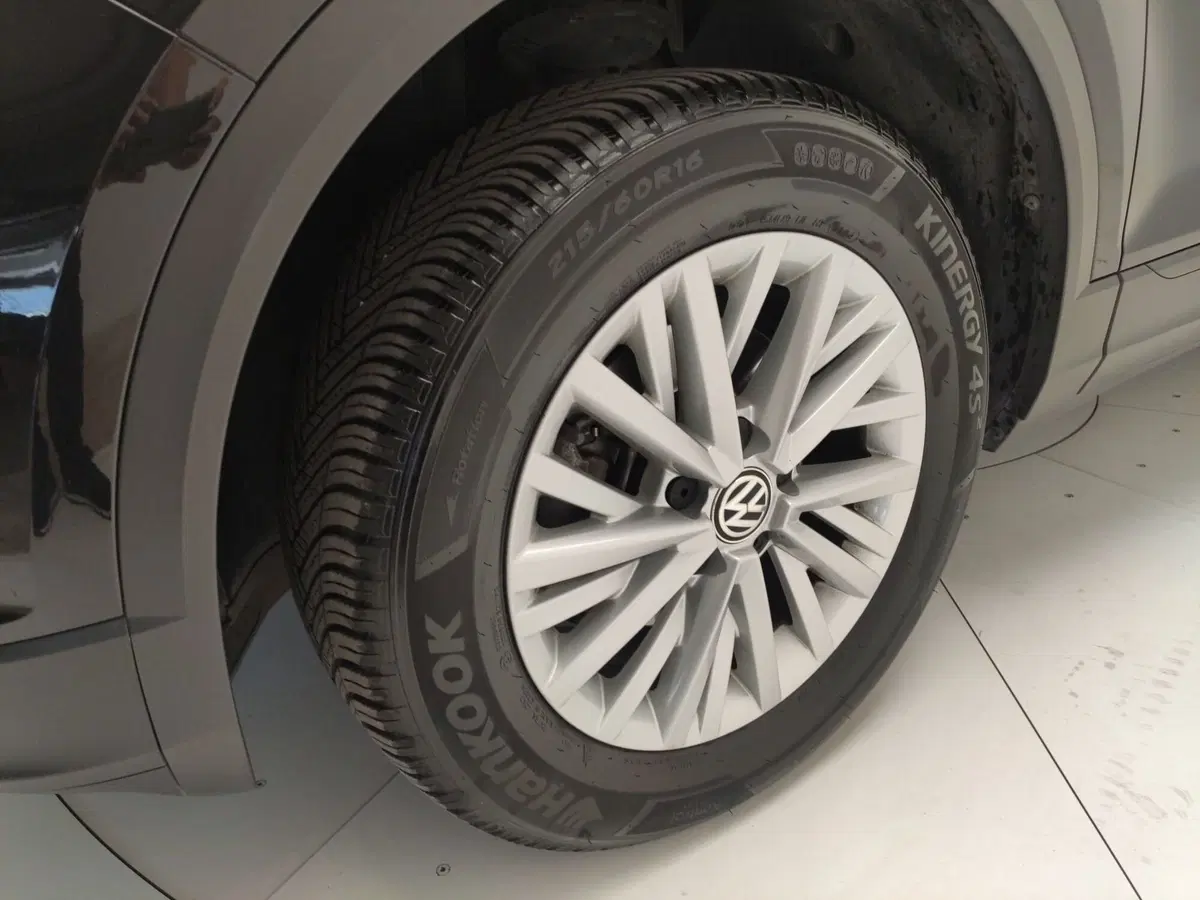 Volkswagen T-Roc usata a Avellino (11)