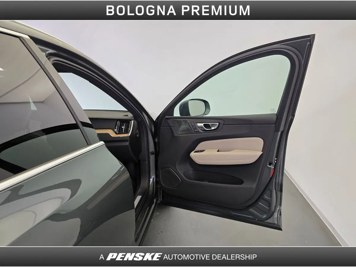 Volvo XC60 nuova a Bologna (19)